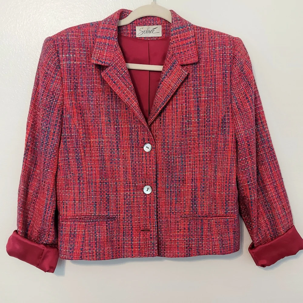 Vintage Handwoven Silk Tweed Blazer with Notched Lapels and Fitted Silhouette - Picture 3 of 9